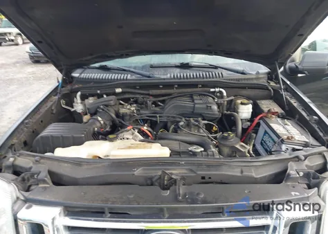 2008 Ford Explorer Eddie Bauer from USA, damaged, VIN 1FMEU64E88UA93644